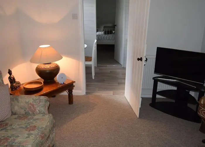 Lovely Garden Cottage In Snettisham
